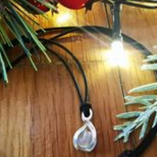 white chalazias neckless power leaves collection